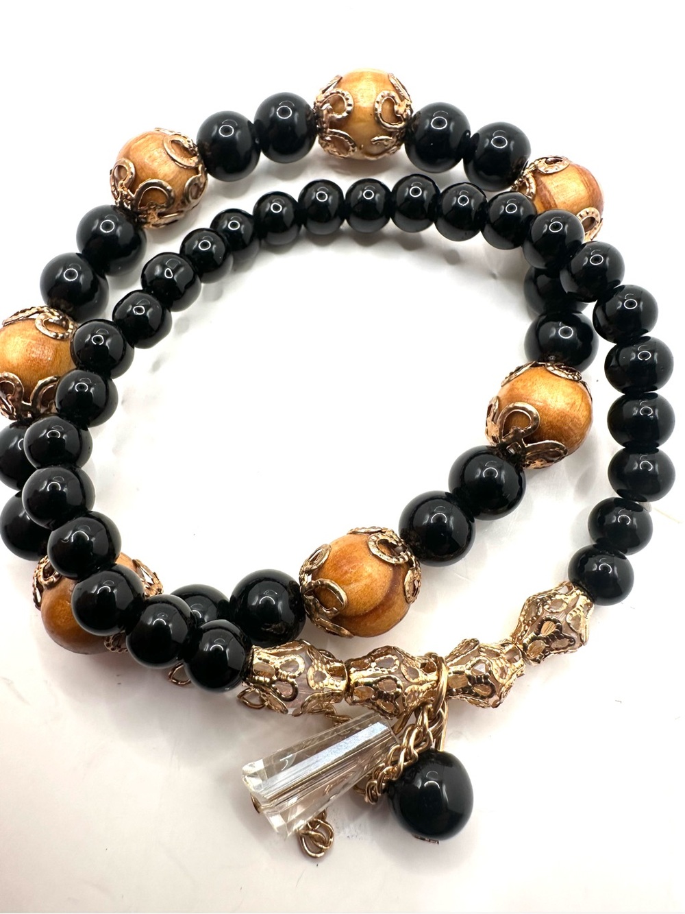Fashion: Black and Gold Beaded Stretch Bracelet